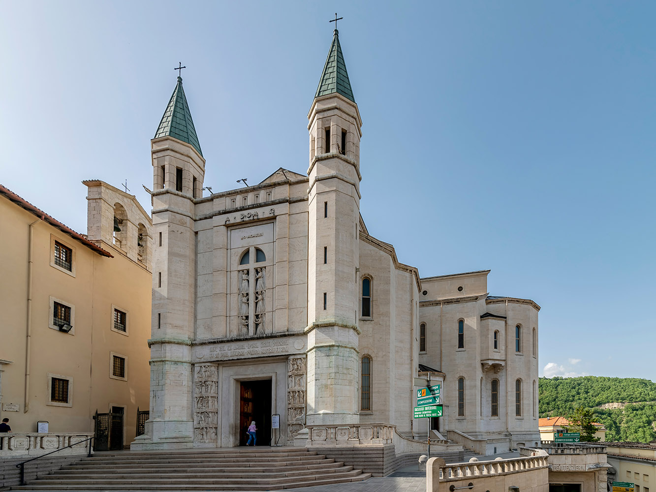 Basilica di Santa Rita esterno