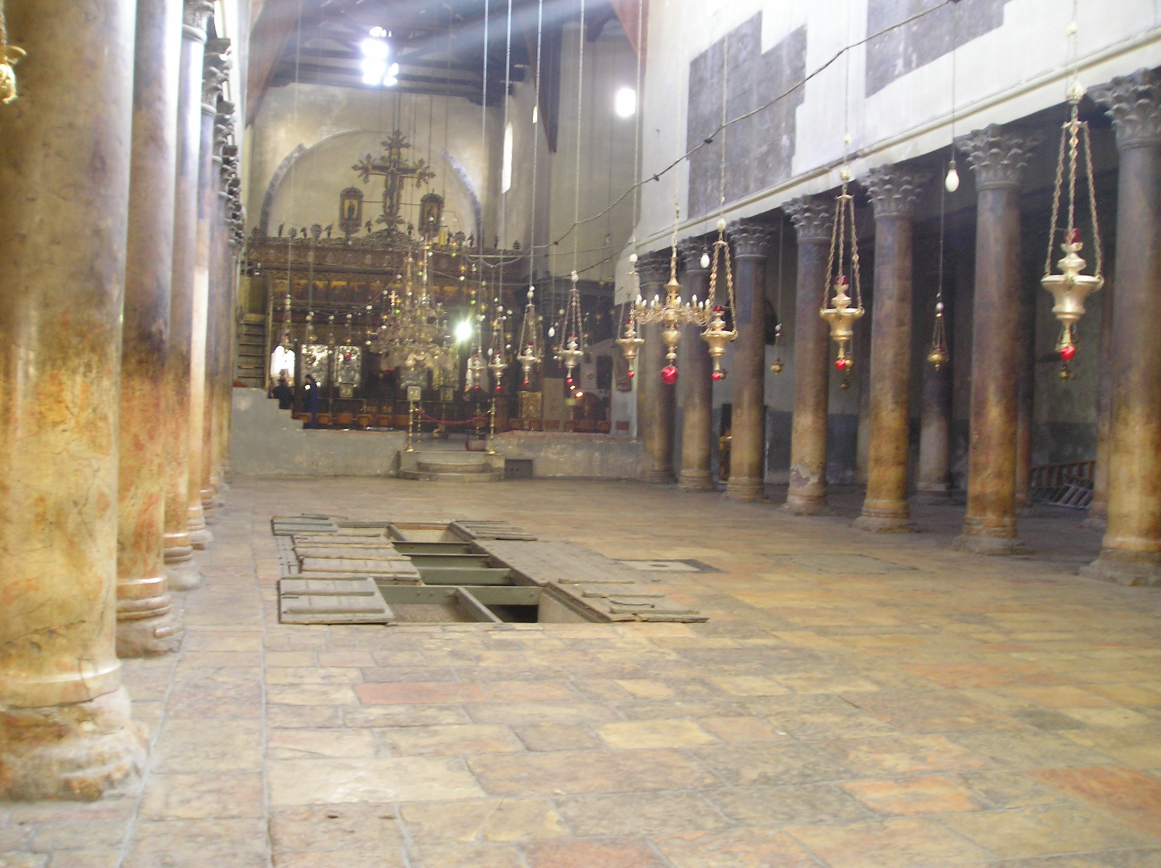 Interno Basilica della Natività